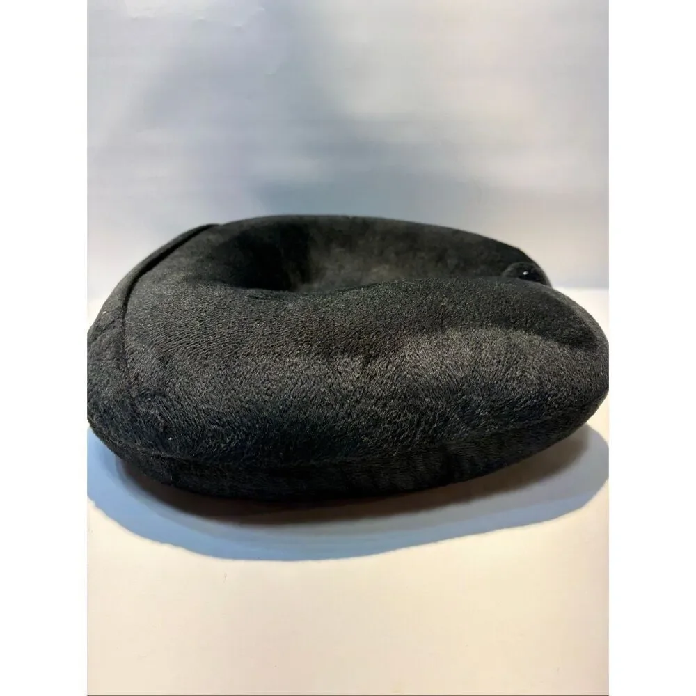 Travel neck pillow